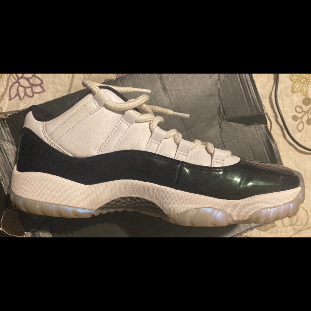Jordan 11 Retro Low